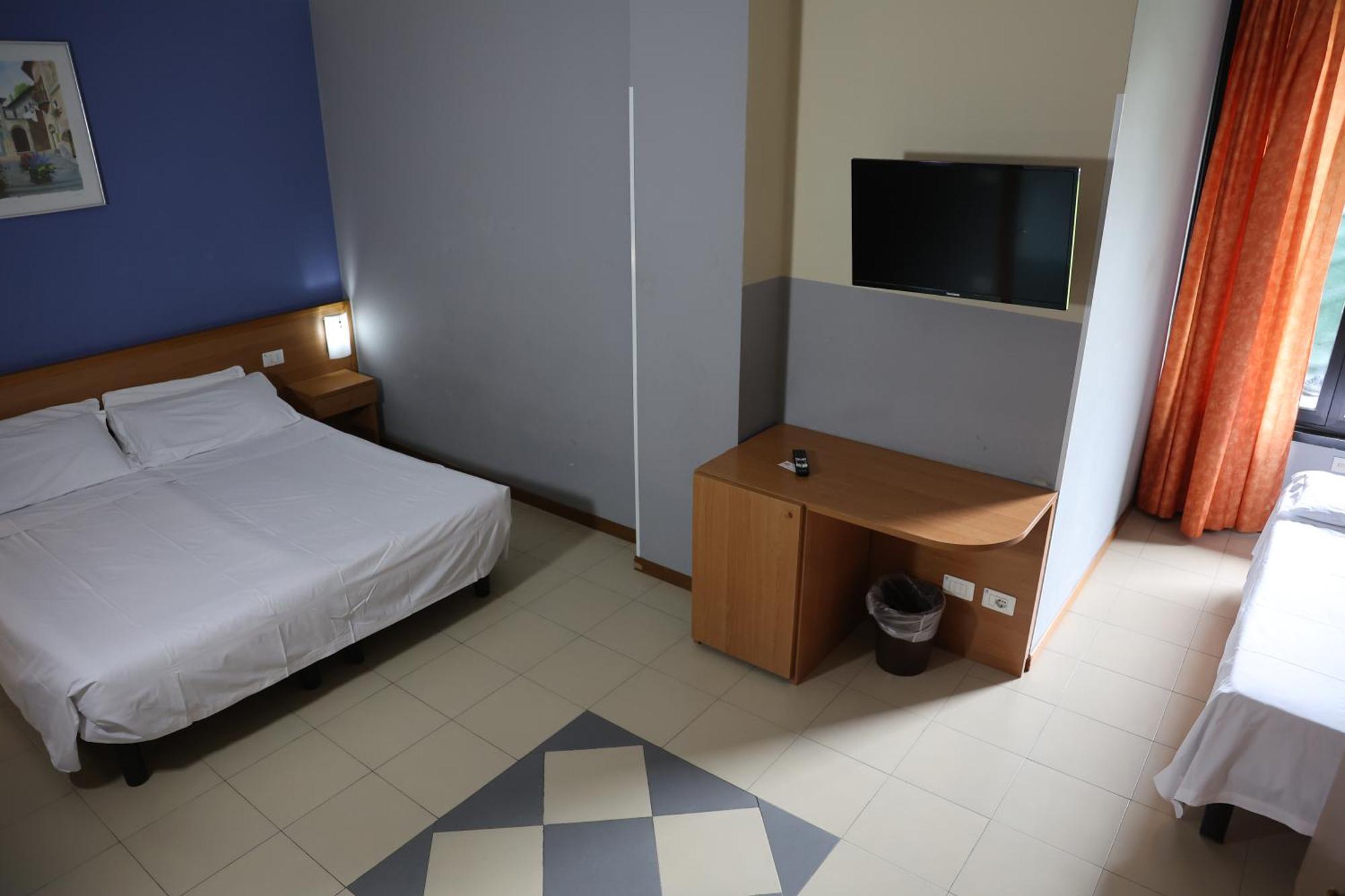 Hotel Garda Affi Exterior photo